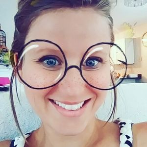 Meet your Posher, Katrina